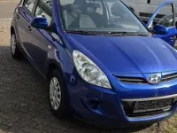 Gebraucht Hyundai i20 Classic 77 PS (56 kW) 2010 Blau Kleinwagen