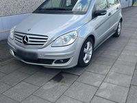 Gebraucht Mercedes B180 109 PS (80 kW) 2006 Silber Van / Kleinbus