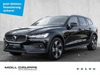 Gebraucht Volvo V60 CC Ultimate 197 PS (144 kW) 2023 Onyx black / metallic Kombi