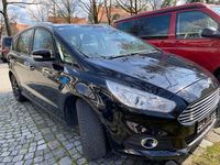 Gebraucht Ford S-MAX Titanium 150 PS (110 kW) 2018 Schwarz Van / Kleinbus