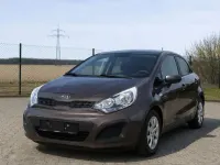 Gebraucht Kia Rio Edition 7 86 PS (63 kW) 2013 Braun Limousine