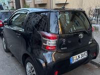 Gebraucht Toyota iQ 68 PS (50 kW) 2010 Schwarz Kleinwagen