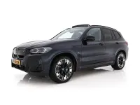 Gebraucht BMW iX3 Executive 210 kW (286 PS) 2023 Schwarz SUV