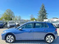 Second-hand VW Golf VIII Style 150 CP (110 kW) 2025 Albastru Berlinǎ