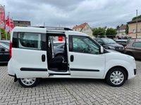 Gebraucht Opel Combo Edition 95 PS (69 kW) 2016 Weiß Van / Kleinbus