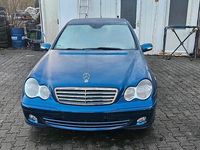 Gebraucht Mercedes C180 143 PS (105 kW) 2005 Blau Limousine