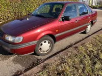 Gebraucht VW Passat 90 PS (66 kW) 1993 Rot Limousine