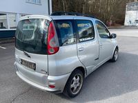 Gebraucht Toyota Yaris Sol 86 PS (63 kW) 2000 Silber Limousine