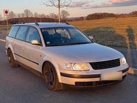 Gebraucht VW Passat 150 PS (110 kW) 2000 Silber Kombi