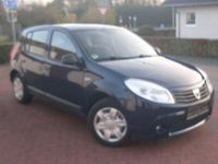 Gebraucht Dacia Sandero 75 PS (55 kW) 2012 Blau Limousine