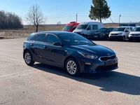 Gebraucht Kia Ceed 120 PS (88 kW) 2020 Blau Kleinwagen