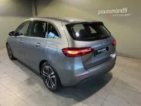 Gebraucht Mercedes B200 Advanced 150 PS (110 kW) 2026 Grau Van / Kleinbus