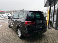 Gebraucht VW Sharan Comfortline 150 PS (110 kW) 2016 Deep black perleffekt Van / Kleinbus