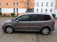 Gebraucht VW Touran 140 PS (102 kW) 2011 Grau Van / Kleinbus