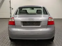Używany Audi A4 131 KM (96 kW) 2003 Szary Sedan/Limuzyna