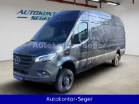 Gebraucht Mercedes Sprinter 190 PS (139 kW) 2024 Grau Van