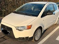 Gebraucht Mitsubishi Colt 75 PS (55 kW) 2010 Weiß Kleinwagen