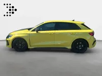 Gebraucht Audi RS3 Sport 400 PS (294 kW) 2023 Pythongelb metallic Limousine