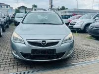 Gebraucht Opel Astra Edition 140 PS (102 kW) 2012 Kombi