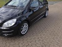 Gebraucht Mercedes B180 109 PS (80 kW) 2010 Schwarz Van / Kleinbus