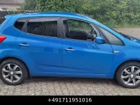 Gebraucht Hyundai ix20 Passion 90 PS (66 kW) 2017 Blau Kleinwagen