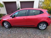 Neu Renault Clio V 91 PS (66 kW) 2025 Rot Limousine