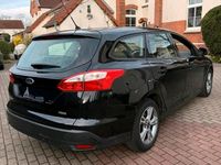 Second-hand Ford Focus 101 CP (74 kW) 2014 Negru Break