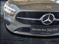 Gebraucht Mercedes A200 Advanced 163 PS (119 kW) 2025 Grau Limousine