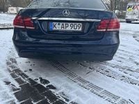 Gebraucht Mercedes E200 136 PS (100 kW) 2015 Blau Limousine