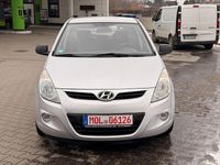 Gebraucht Hyundai i20 Classic 77 PS (56 kW) 2008 Silber Limousine