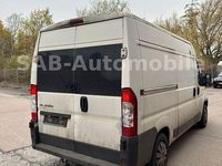 Second-hand Citroën Jumper 101 CP (74 kW) 2010 Alb Monovolum