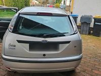 Second-hand Ford Focus 100 CP (73 kW) 2004 Argintiu Hatchback