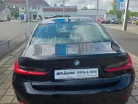 Używany BMW 320 Advantage 184 KM (135 kW) 2020 Czarny Sedan/Limuzyna