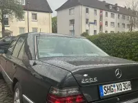 Gebraucht Mercedes E200 118 PS (86 kW) 1990 Braun Limousine
