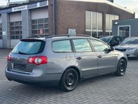 Gebraucht VW Passat Trendline 140 PS (102 kW) 2008 Grau Kombi