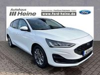 Gebraucht Ford Focus Style 125 PS (91 kW) 2023 Frozen white Limousine