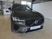 Gebraucht Volvo XC60 R-Design 250 PS (183 kW) 2022 Pine grey SUV