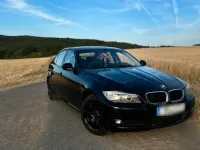 Gebraucht BMW 320 Sport Line 170 PS (125 kW) 2010 Schwarz Limousine