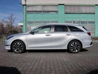 Używany Kia Ceed 140 KM (102 kW) 2024 Szary Hatchback
