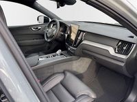 Neu Volvo XC60 Plus 250 PS (183 kW) 2025 Grau SUV