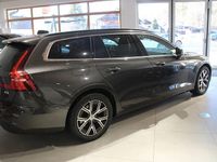 Gebraucht Volvo V60 Core 197 PS (144 kW) 2022 Grau Kombi