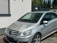 Gebraucht Mercedes B200 140 PS (102 kW) 2010 Silber Van / Kleinbus