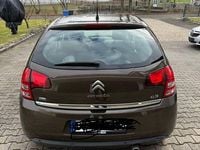 Gebraucht Citroën C3 SELECTION 92 PS (67 kW) 2012 Braun Limousine