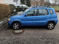 Second-hand Suzuki Ignis Club 83 CP (61 kW) 2004 Albastru Berlinǎ