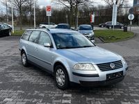 Gebraucht VW Passat 101 PS (74 kW) 2001 Silber Kombi