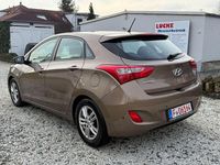 Gebraucht Hyundai i30 99 PS (72 kW) 2013 Braun Limousine