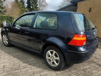 Gebraucht VW Golf IV 75 PS (55 kW) 2001 Blau Kleinwagen