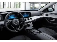 Gebraucht Mercedes E220 Avantgarde 200 PS (147 kW) 2023 Blau Kombi