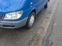 Gebraucht Mercedes Sprinter 131 PS (96 kW) 2023 Blau Van