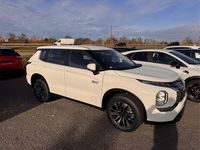 Gebraucht Mitsubishi Outlander P-HEV Basis 136 PS (100 kW) 2025 Weiß SUV